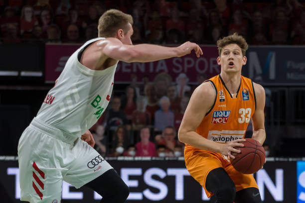 对于裁判来 对于裁判来